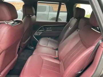 Range Rover 3.0 P440e Autobiography