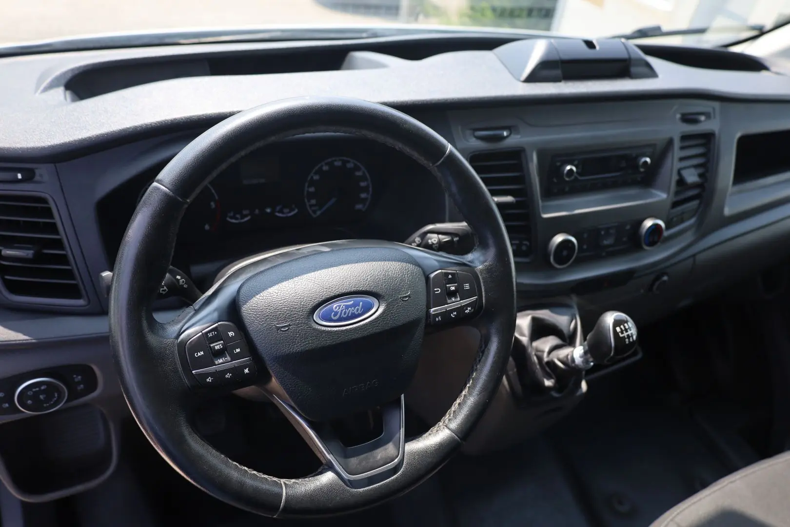 FORD TRANSIT L3H2 2.0 130CP