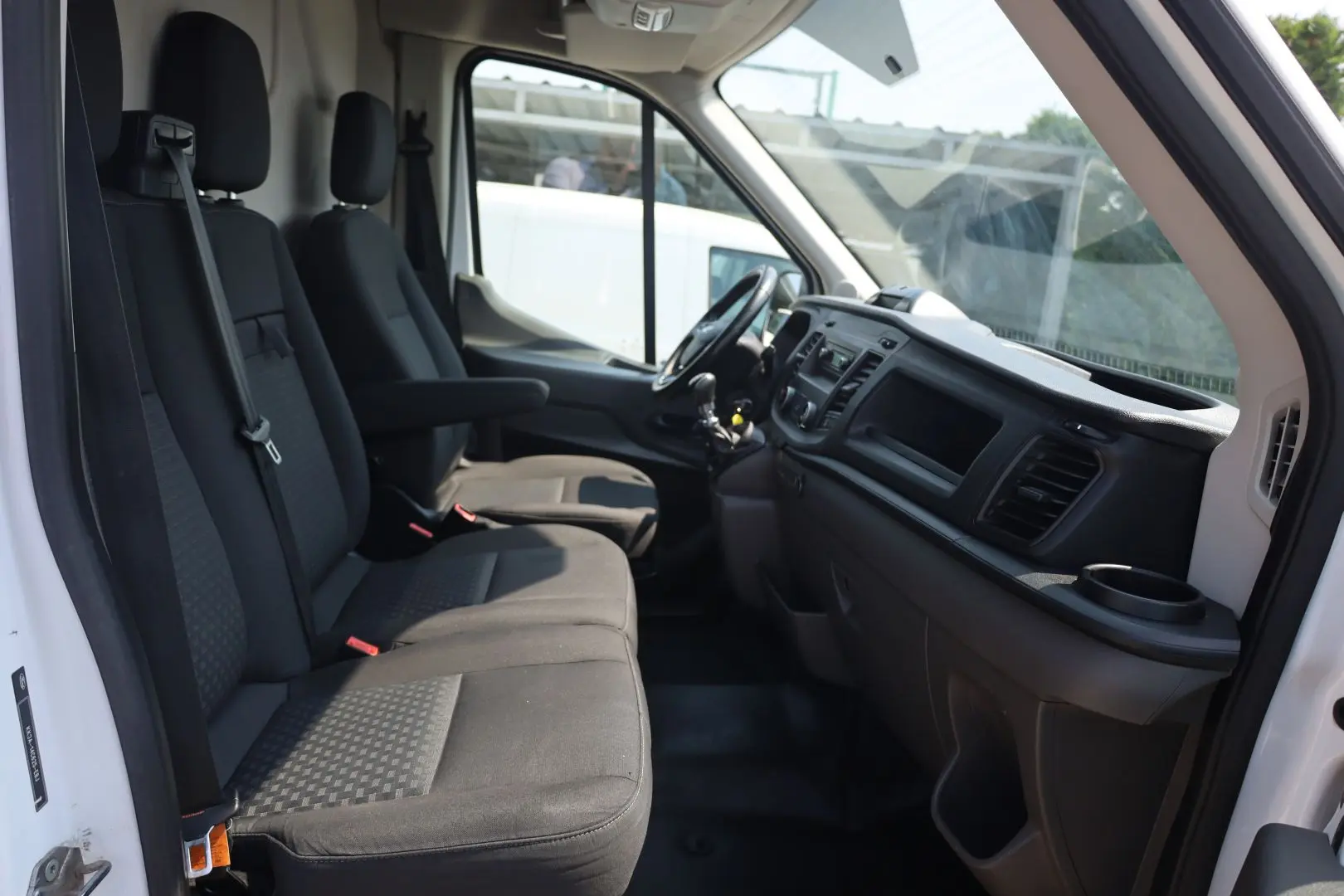 FORD TRANSIT L3H2 2.0 130CP