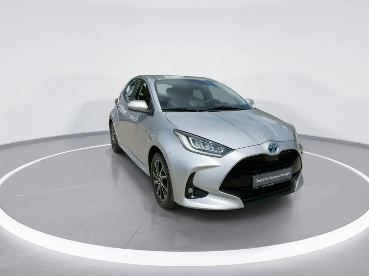 Yaris Hybrid 1.5 VVT-i Club Kamera ACC Carplay