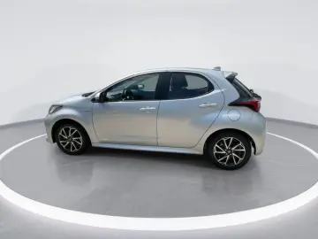 Yaris Hybrid 1.5 VVT-i Club Kamera ACC Carplay