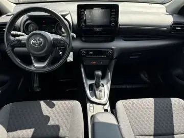 Yaris Hybrid 1.5 VVT-i Club Kamera ACC Carplay