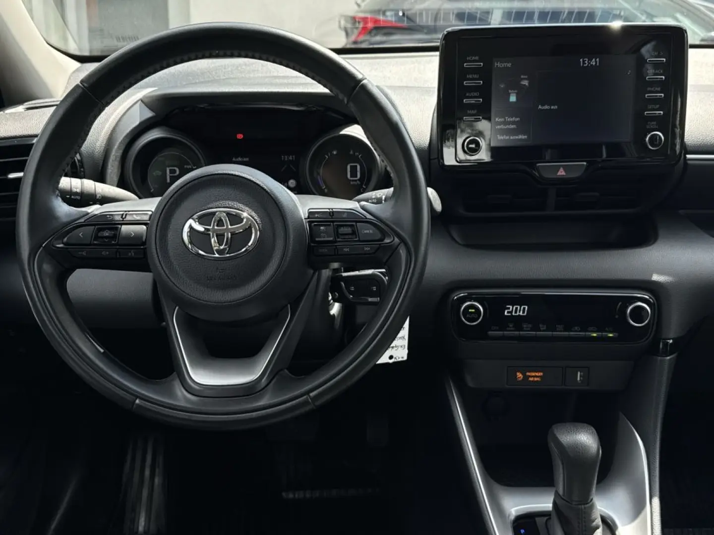 Yaris Hybrid 1.5 VVT-i Club Kamera ACC Carplay