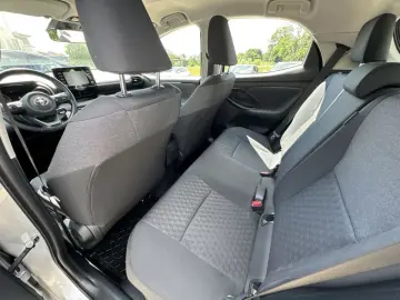 Yaris Hybrid 1.5 VVT-i Club Kamera ACC Carplay
