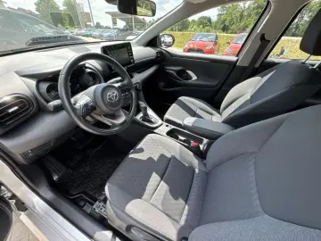 Yaris Hybrid 1.5 VVT-i Club Kamera ACC Carplay