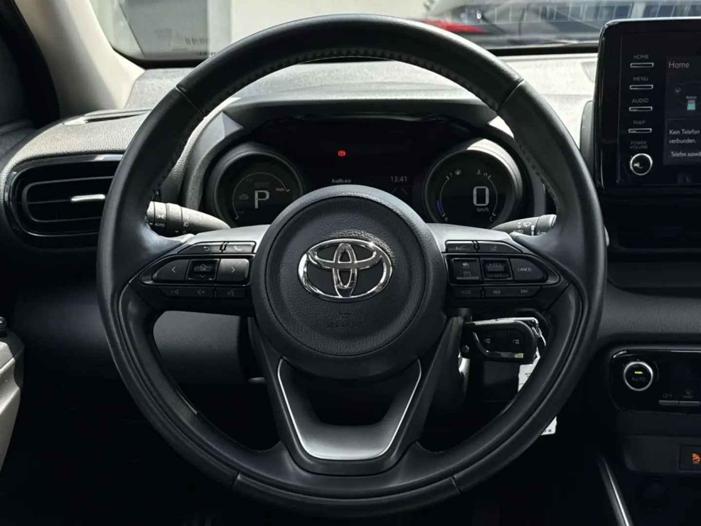 Yaris Hybrid 1.5 VVT-i Club Kamera ACC Carplay