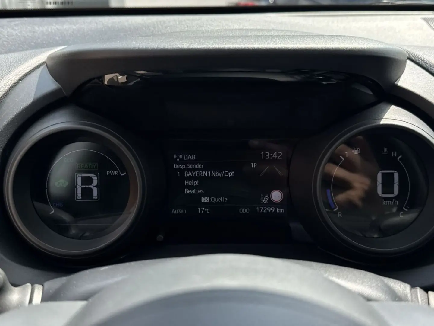 Yaris Hybrid 1.5 VVT-i Club Kamera ACC Carplay