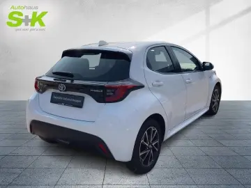 Yaris 1.5 Dual-VVT-iE Hybrid Club*8-fach bereift