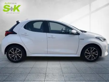 Yaris 1.5 Dual-VVT-iE Hybrid Club*8-fach bereift