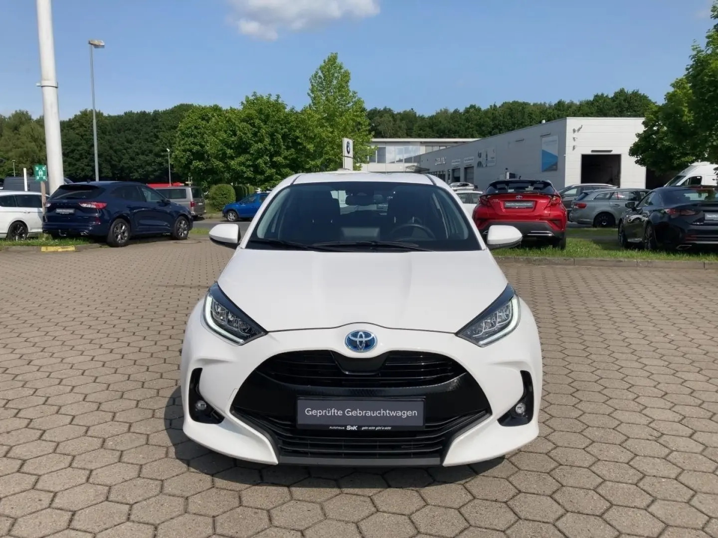 Yaris 1.5 Dual-VVT-iE Hybrid Club*8-fach bereift