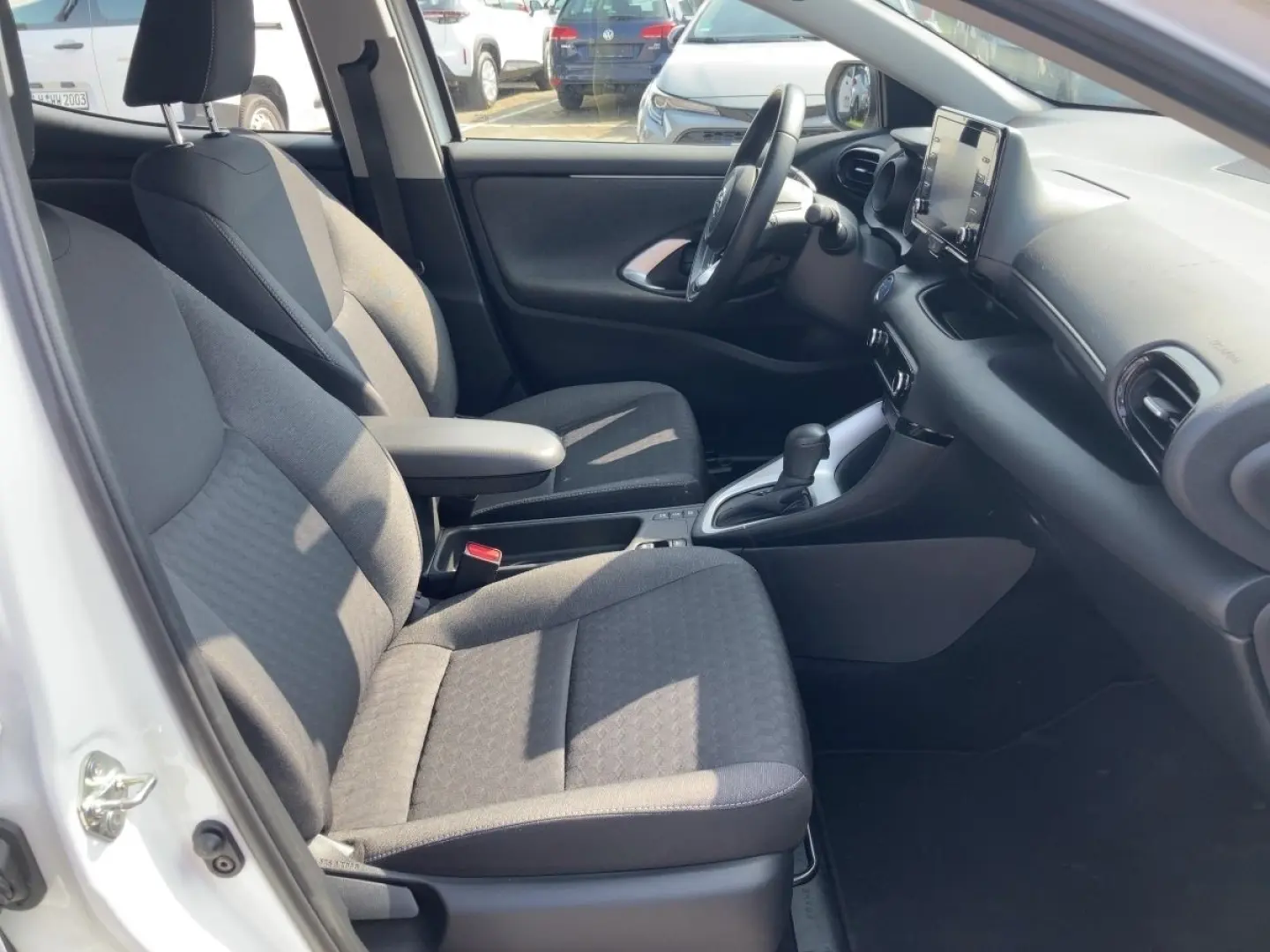 Yaris 1.5 Dual-VVT-iE Hybrid Club*8-fach bereift