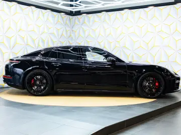 Porsche Panamera GTS