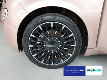 500e C by Bocelli NAVI LEDER ACC KAMERA