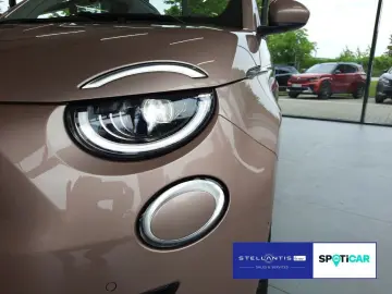 500e C by Bocelli NAVI LEDER ACC KAMERA