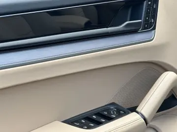 Cayenne E-Hybrid PANORAMA*HA-LENKUNG*21 TURBO*BO