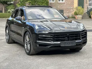 Cayenne E-Hybrid PANORAMA*HA-LENKUNG*21 TURBO*BO