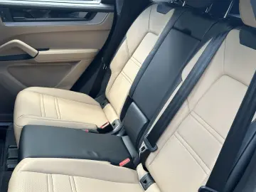 Cayenne E-Hybrid PANORAMA*HA-LENKUNG*21 TURBO*BO