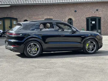 Cayenne E-Hybrid PANORAMA*HA-LENKUNG*21 TURBO*BO