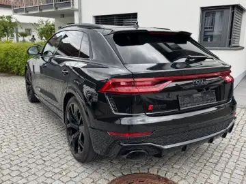 RSQ8 4.0 TFSI quattro Keramik Carbon AHK 305 kmh