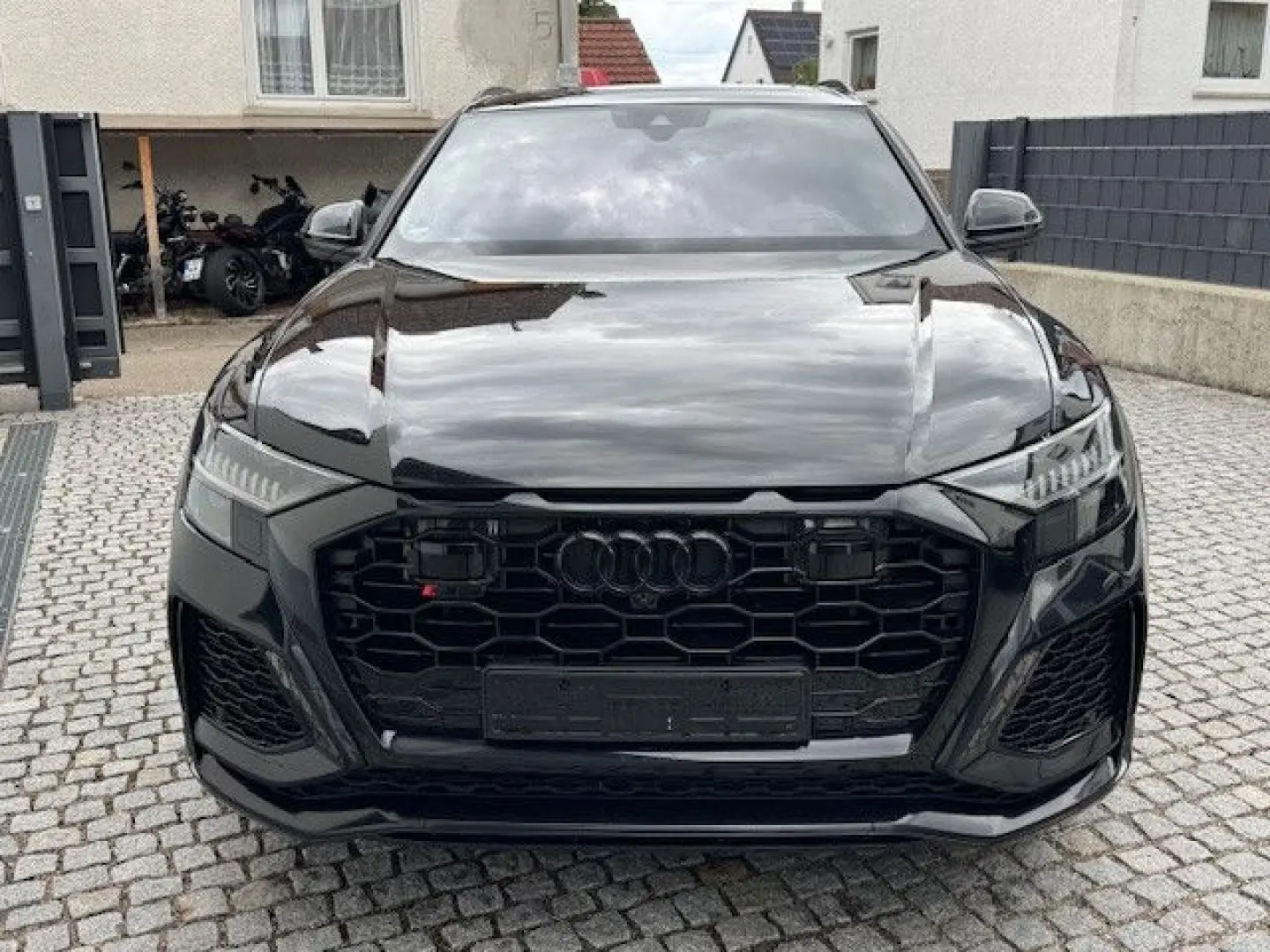RSQ8 4.0 TFSI quattro Keramik Carbon AHK 305 kmh