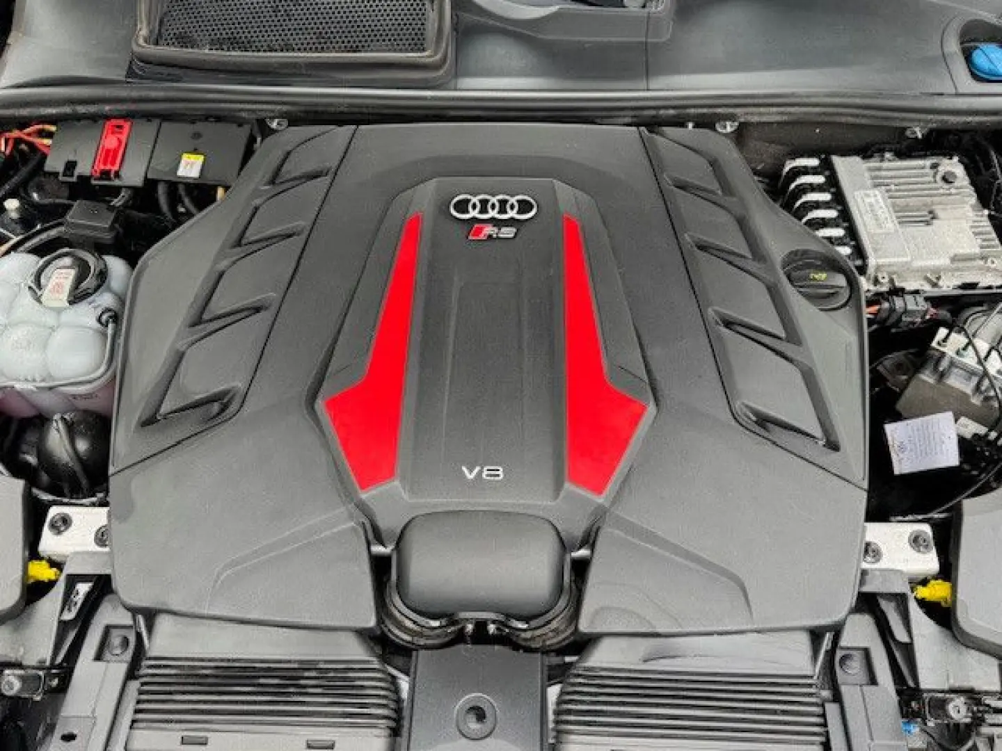 RSQ8 4.0 TFSI quattro Keramik Carbon AHK 305 kmh