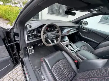 RSQ8 4.0 TFSI quattro Keramik Carbon AHK 305 kmh
