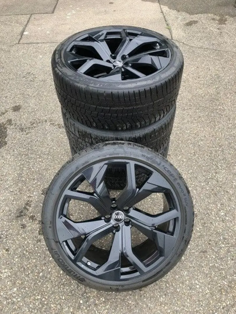 RSQ8 4.0 TFSI quattro Keramik Carbon AHK 305 kmh