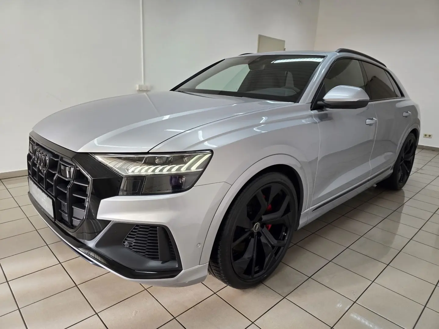 SQ8 4.0 TFSI qu. Matrix Pano B&O Sthzg S Sitz 23