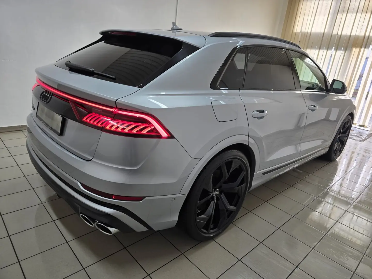 SQ8 4.0 TFSI qu. Matrix Pano B&O Sthzg S Sitz 23