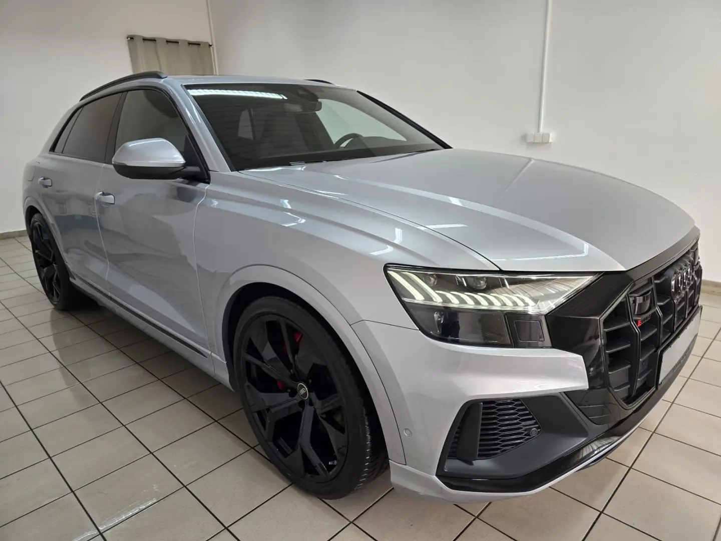 SQ8 4.0 TFSI qu. Matrix Pano B&O Sthzg S Sitz 23