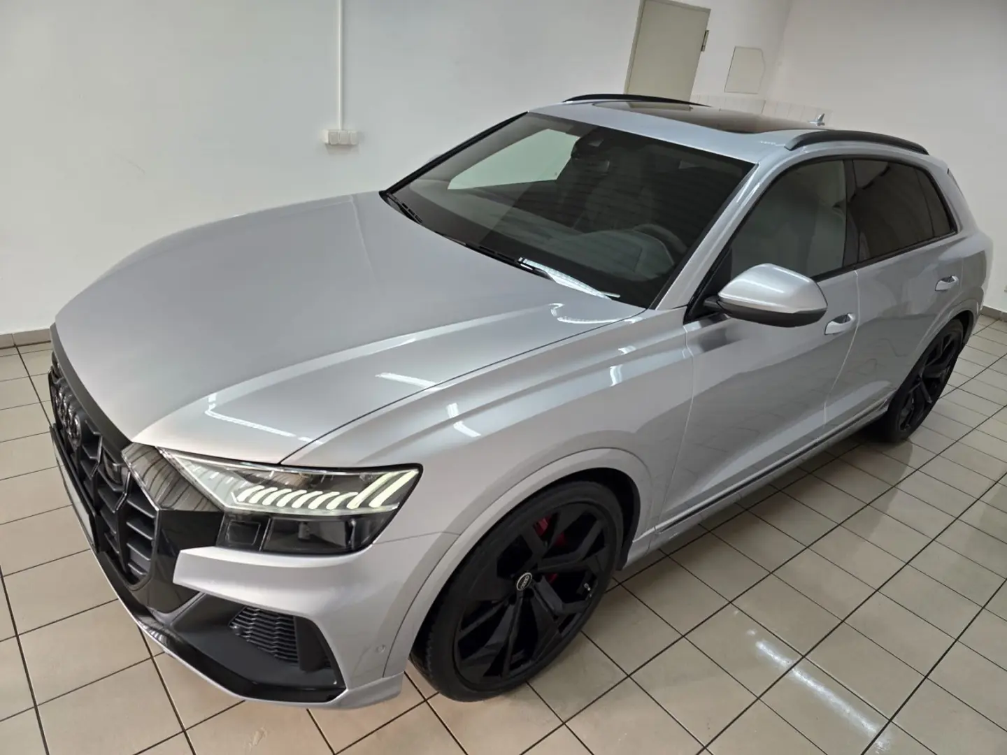 SQ8 4.0 TFSI qu. Matrix Pano B&O Sthzg S Sitz 23