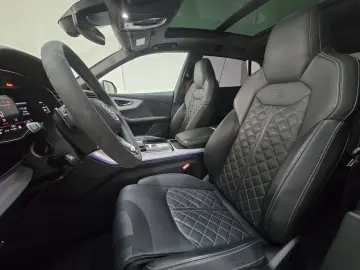 SQ8 4.0 TFSI qu. Matrix Pano B&O Sthzg S Sitz 23