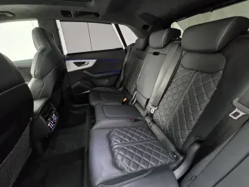 SQ8 4.0 TFSI qu. Matrix Pano B&O Sthzg S Sitz 23