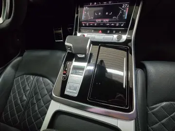 SQ8 4.0 TFSI qu. Matrix Pano B&O Sthzg S Sitz 23