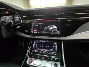 SQ8 4.0 TFSI qu. Matrix Pano B&O Sthzg S Sitz 23