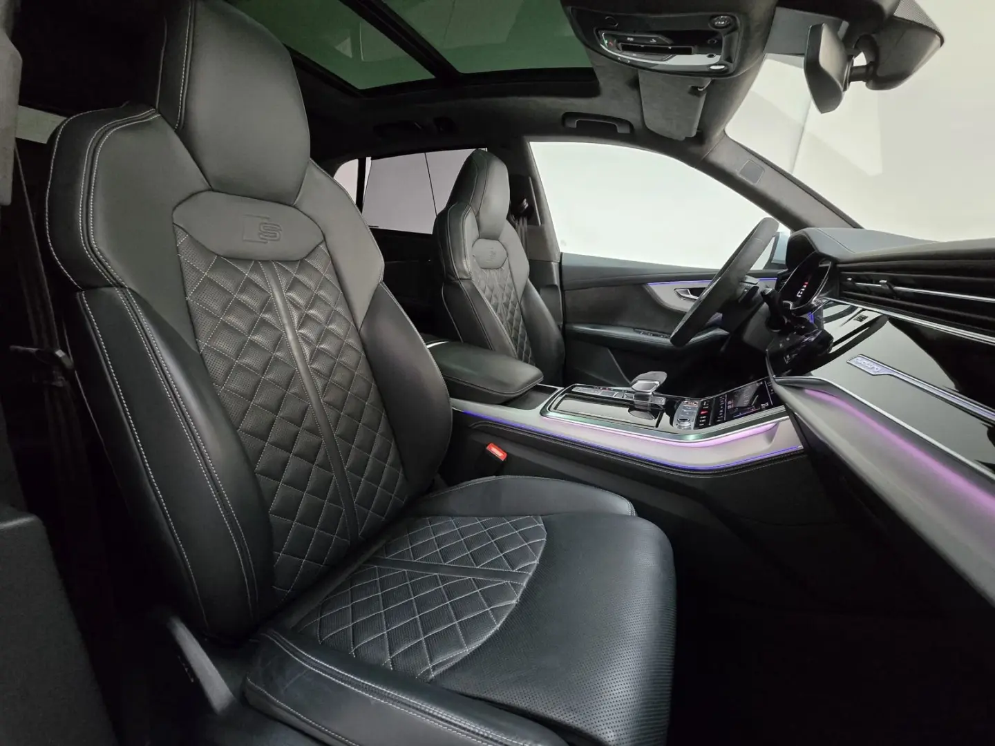 SQ8 4.0 TFSI qu. Matrix Pano B&O Sthzg S Sitz 23