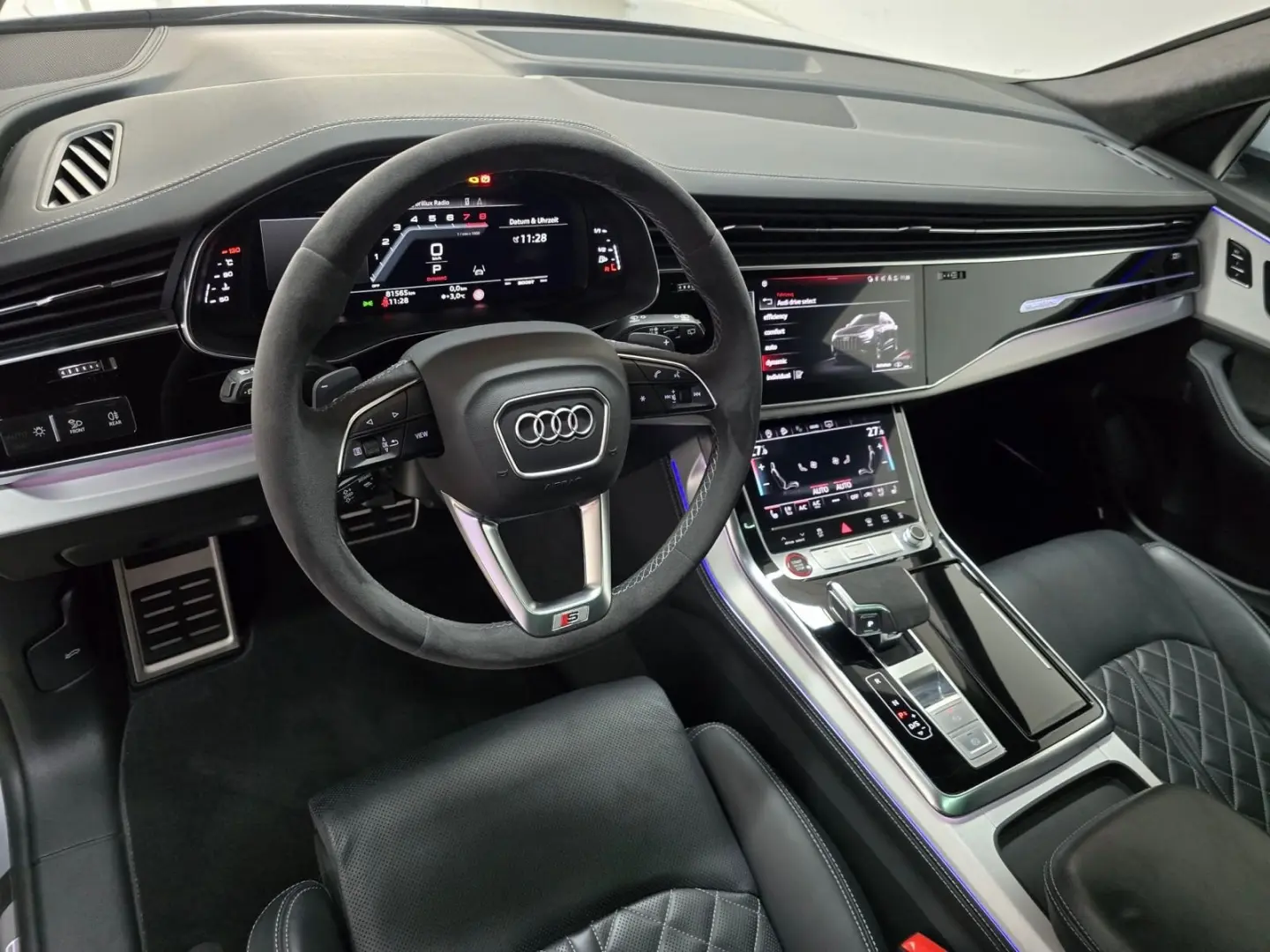 SQ8 4.0 TFSI qu. Matrix Pano B&O Sthzg S Sitz 23