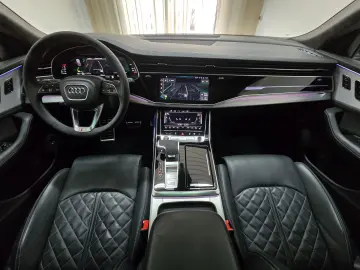 SQ8 4.0 TFSI qu. Matrix Pano B&O Sthzg S Sitz 23
