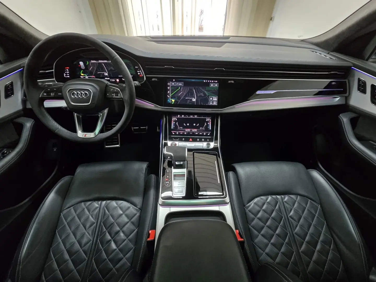SQ8 4.0 TFSI qu. Matrix Pano B&O Sthzg S Sitz 23