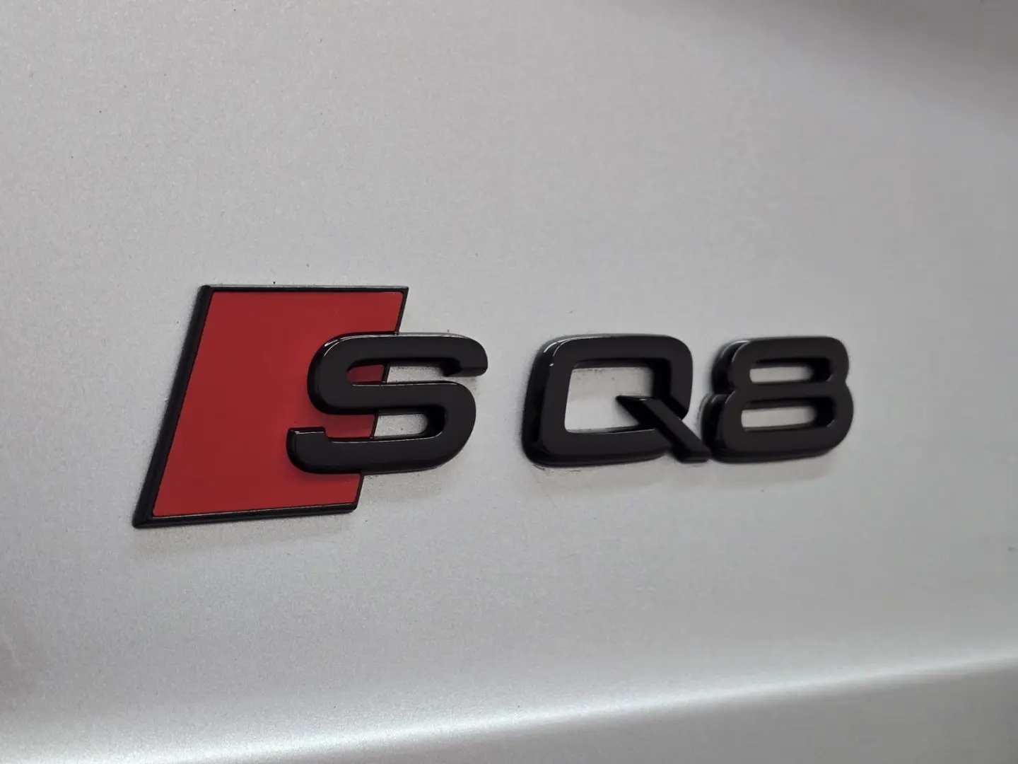 SQ8 4.0 TFSI qu. Matrix Pano B&O Sthzg S Sitz 23