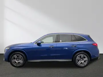 GLC 300 d 4M AMG-Line Pano Digital-Light 360°-K.