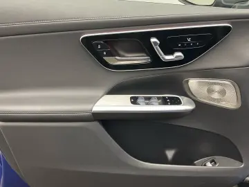 GLC 300 d 4M AMG-Line Pano Digital-Light 360°-K.