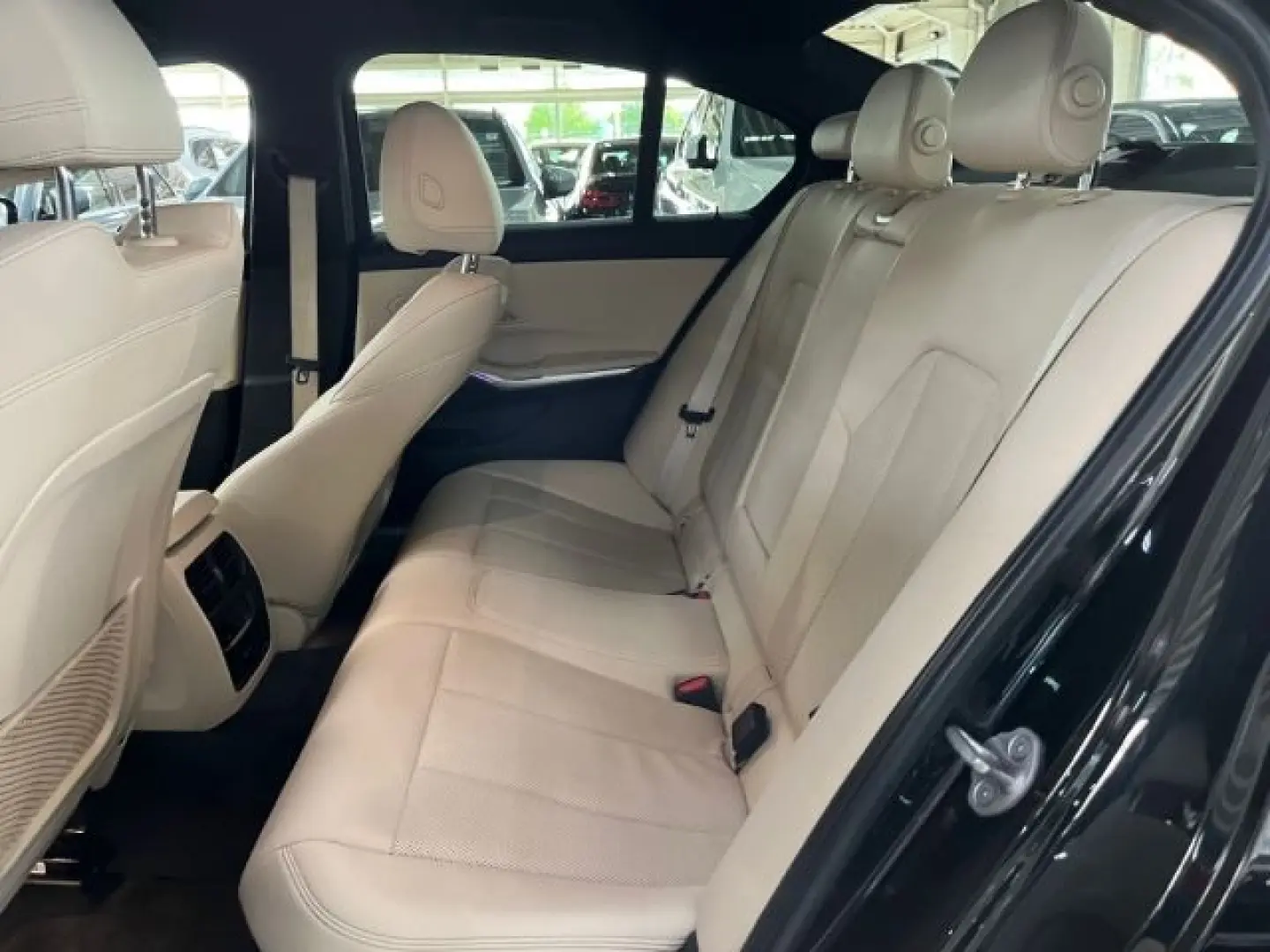 M340i xDrive A Sportpaket HUD SHZ Navi DA Memory