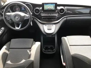 V 220 d **Navi,KlimaA,SHZ,R-Cam,Sport