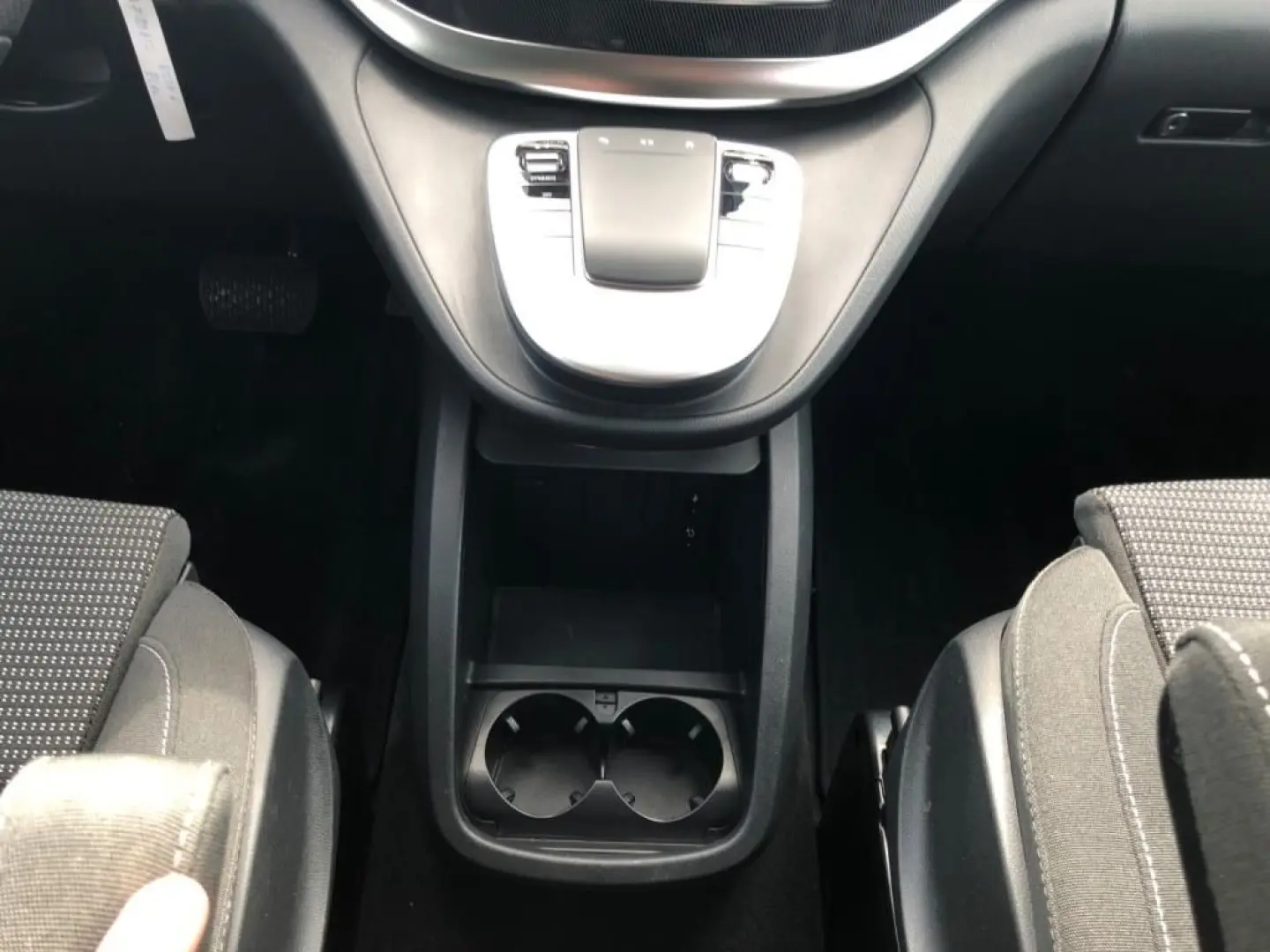 V 220 d **Navi,KlimaA,SHZ,R-Cam,Sport