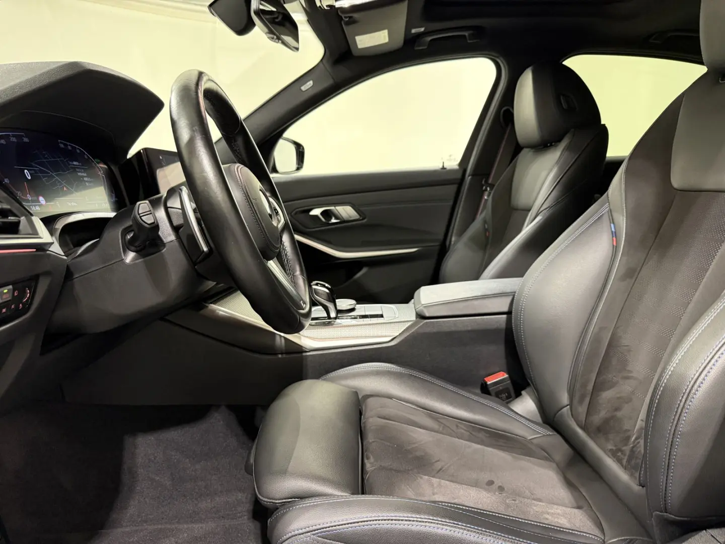 320i xDrive Limousine M Sportpaket Navi eSitze