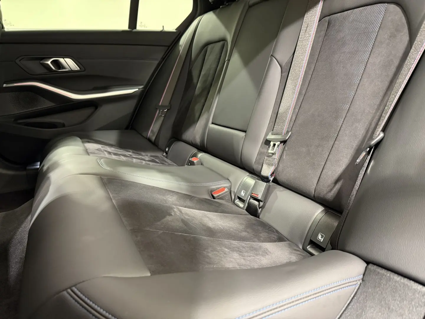 320i xDrive Limousine M Sportpaket Navi eSitze