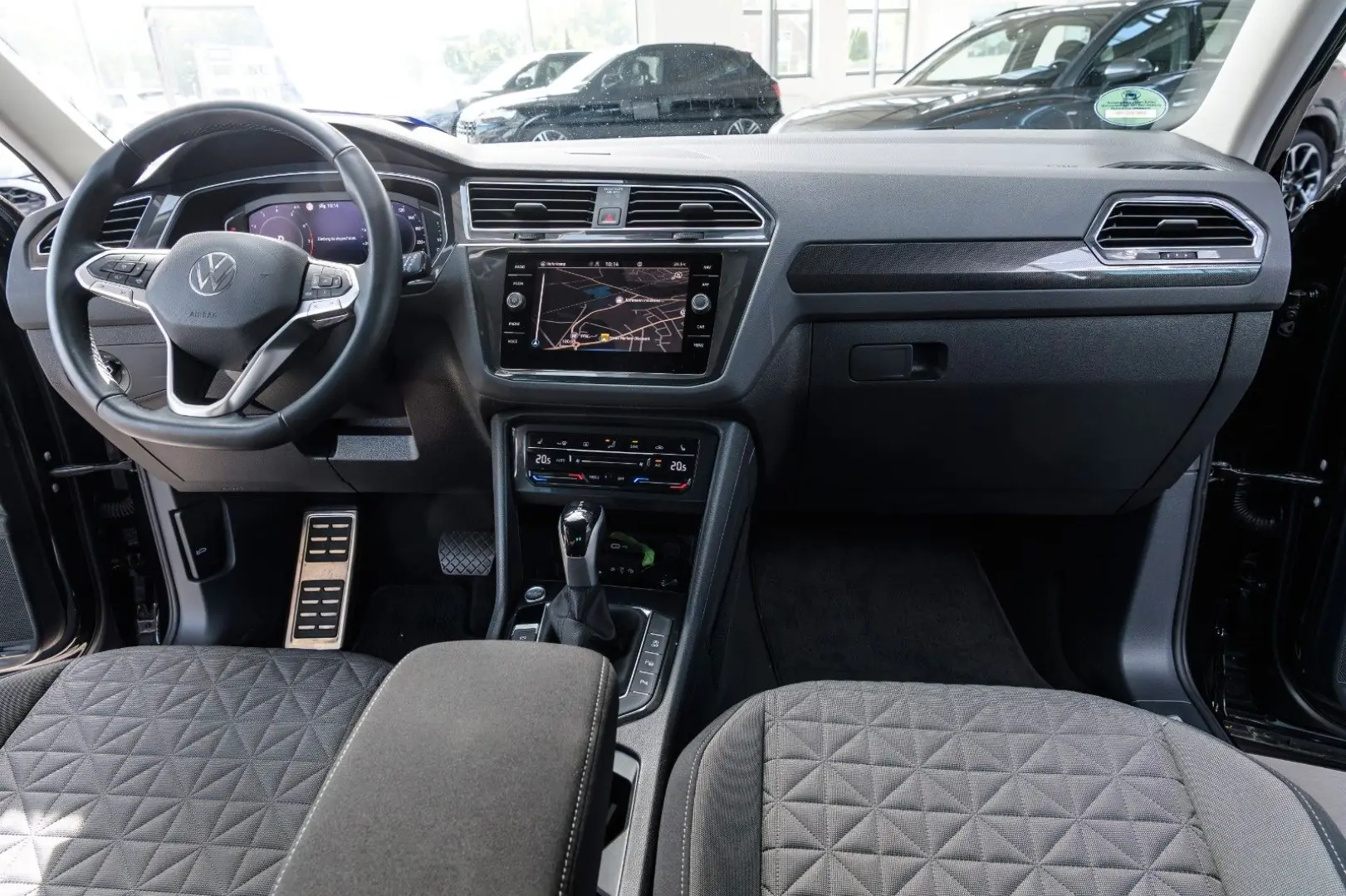 Tiguan Life 1.5 DSG +MATRIX+AHK+KAMERA+KEYLESS+N