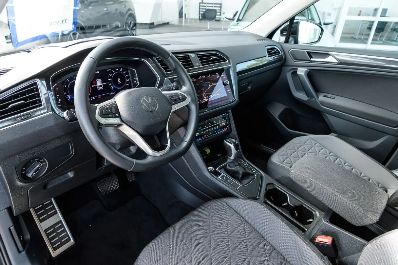 Tiguan Life 1.5 DSG +MATRIX+AHK+KAMERA+KEYLESS+N