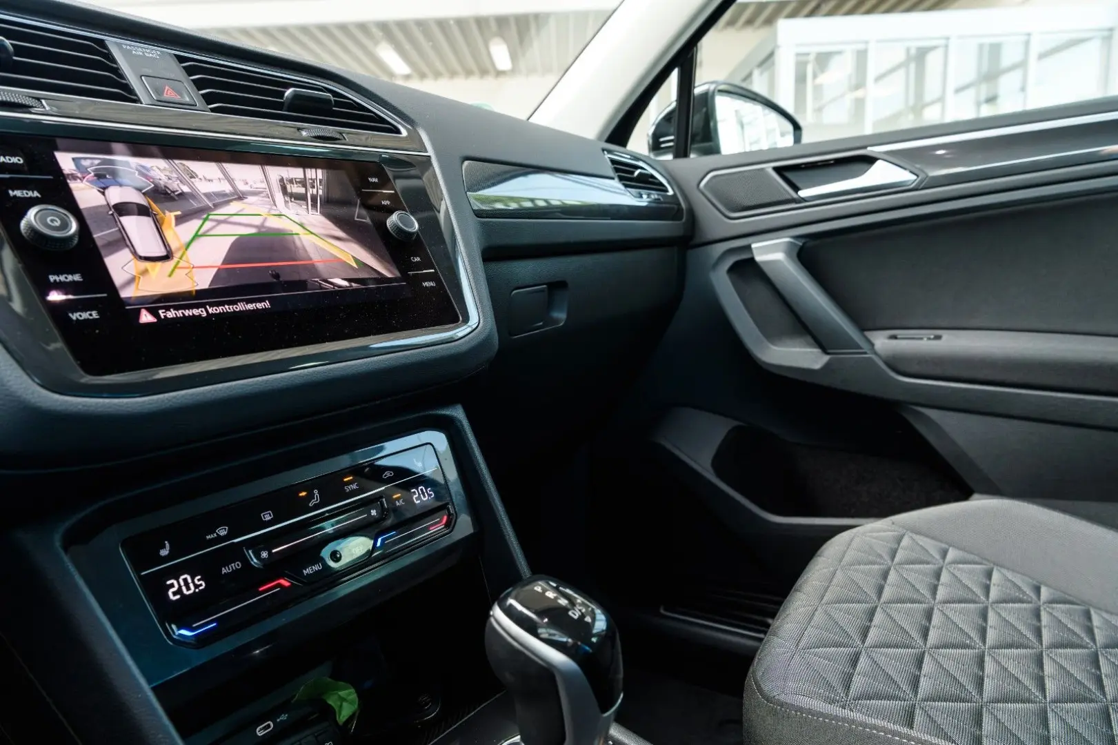 Tiguan Life 1.5 DSG +MATRIX+AHK+KAMERA+KEYLESS+N
